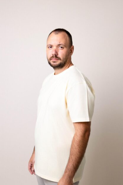 Jedno béžové tričko - Obrázek 3